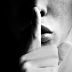 El silencio… el callar… y las esencias florales